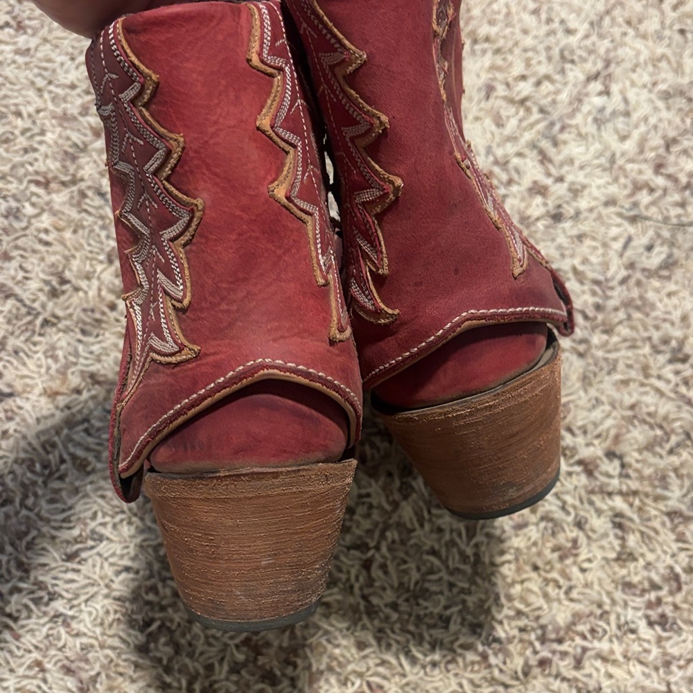 Liberty Black embroidered Vegas rojo red boots - Picture 5 of 6